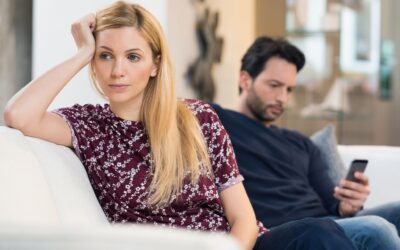 Apego desorganizado en pareja: cuando amar duele y no sabes por qué